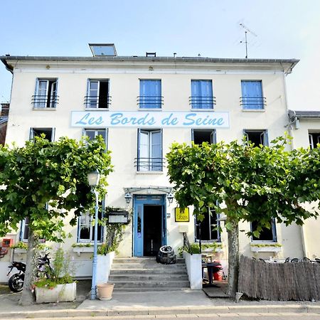 Logis Hotel & Restaurant - Les Bords De Seine La Roche Guyon Bagian luar foto